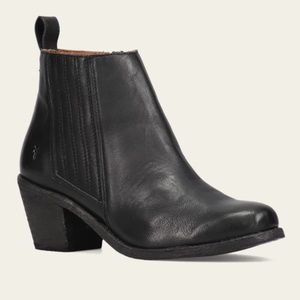 Frye Co. Alton Chelsea Boot in Black 8.5